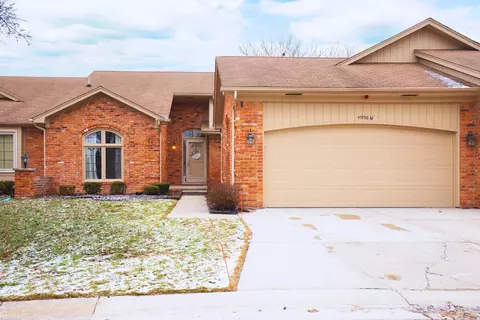 41058 W Rosewood #64, Clinton Township, MI 48038