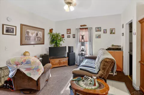 Living - 801 Center, Jackson, MI 49202 photo 1 of 2