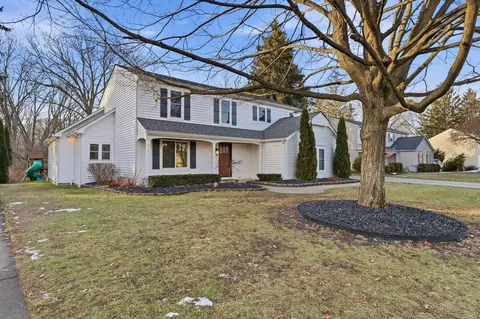 1193 Barneswood, Rochester Hills, MI 48306