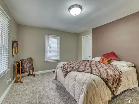 227 Huber, Monroe, MI 48162 photo 9