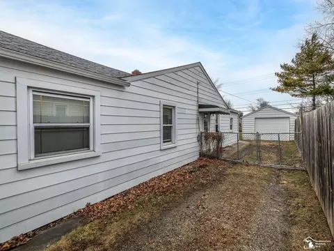227 Huber, Monroe, MI 48162 photo 22