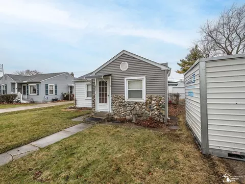 227 Huber, Monroe, MI 48162 photo 21
