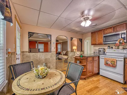 227 Huber, Monroe, MI 48162 photo 13