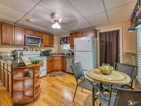 227 Huber, Monroe, MI 48162 photo 11