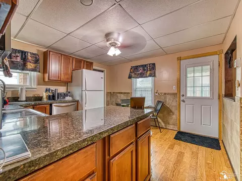 227 Huber, Monroe, MI 48162 photo 12