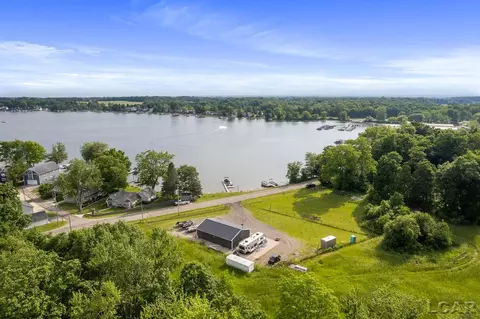 9265 Devils Lk, Manitou Beach, MI 49253
