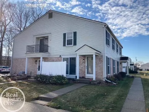 24404 Meadowbridge Apt 117 30 #117            30, Clinton Township, MI 48035