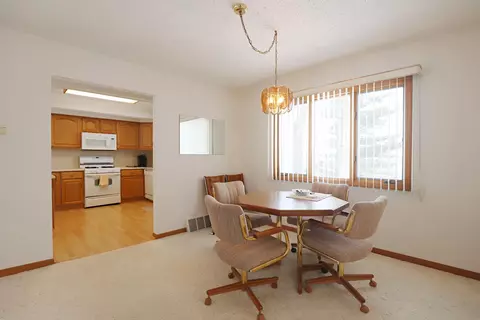 Dining - 725 S S Cres, Au Gres, MI 48703 photo 2 of 3