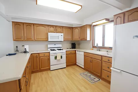 Kitchen - 725 S S Cres, Au Gres, MI 48703 photo 1 of 4