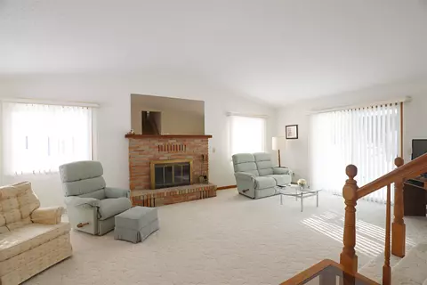 Living - 725 S S Cres, Au Gres, MI 48703 photo 3 of 5
