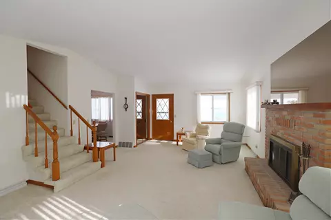 Living - 725 S S Cres, Au Gres, MI 48703 photo 2 of 5