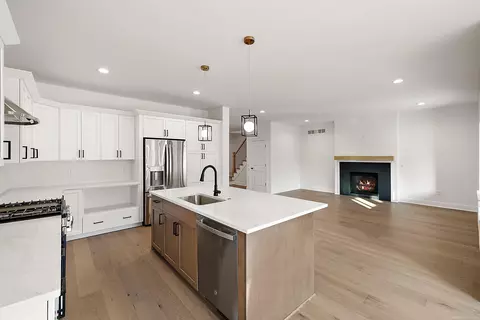 Kitchen - 45396 Deneweth, Macomb, MI 48042 photo 3 of 3