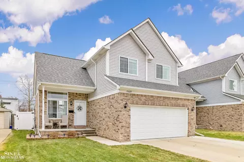 21622 Rosedale, Saint Clair Shores, MI 48080