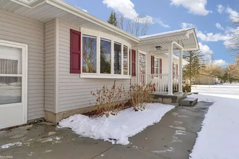 4590 Main, Applegate, MI 48401 photo 3