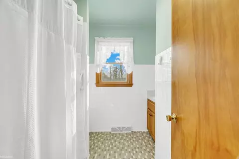 4590 Main, Applegate, MI 48401 photo 16