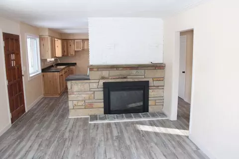 Living - 5020 E Arnold Lk, Harrison, MI 48625 photo 2 of 4