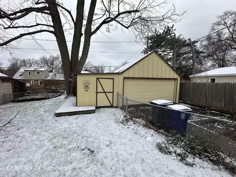 Exterior - 721 Frank, Flint, MI 48504 photo 7 of 8