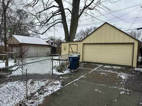Exterior - 721 Frank, Flint, MI 48504 photo 3 of 8