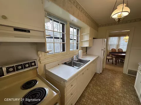 Kitchen - 721 Frank, Flint, MI 48504 photo 5 of 6