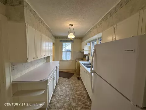 Kitchen - 721 Frank, Flint, MI 48504 photo 1 of 6