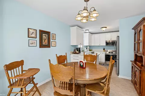 Dining - 842 Star, Davison, MI 48423 photo 2 of 2