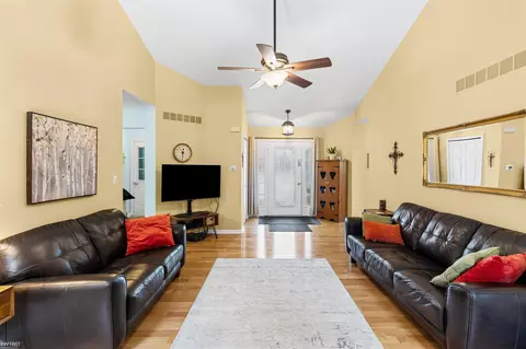 Entry Way - 842 Star, Davison, MI 48423 photo 1 of 1