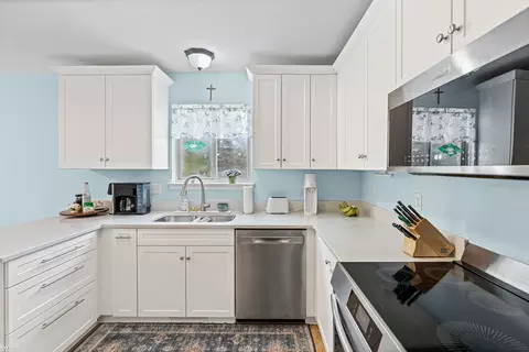 Kitchen - 842 Star, Davison, MI 48423 photo 2 of 3