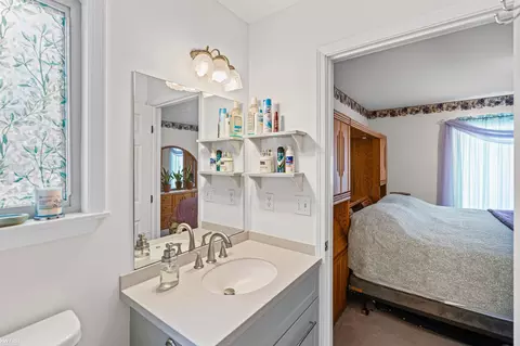 Bath - 842 Star, Davison, MI 48423 photo 2 of 4
