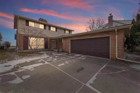 30014 Jefferson, Saint Clair Shores, MI 48082