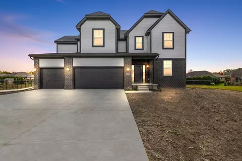 28342 Nadia, Chesterfield, MI 48047