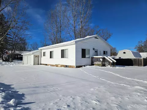 536 Balsam, Kingsford, MI 49802