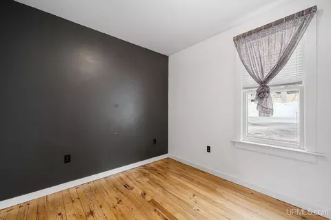 Bedroom - 141 Vine, Ishpeming, MI 49849 photo 2 of 2