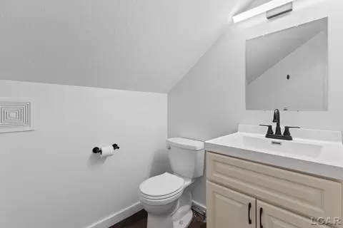 Bath - 201 S Talbot St, Addison, MI 49220 photo 5 of 5