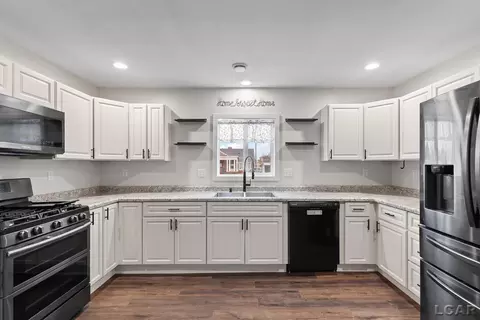Kitchen - 201 S Talbot St, Addison, MI 49220 photo 2 of 3