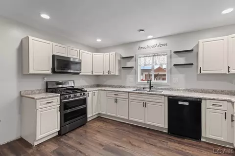 Kitchen - 201 S Talbot St, Addison, MI 49220 photo 3 of 3
