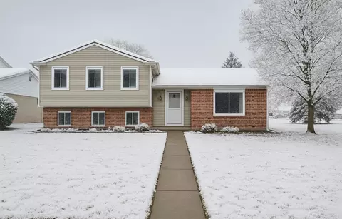 43263 Hartwick, Sterling Heights, MI 48313