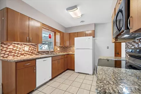 Kitchen - 1333 Riverview, Monroe, MI 48162 photo 1 of 3
