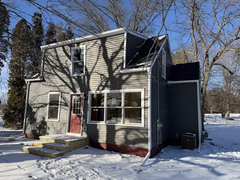 1084 Loren, Adrian, MI 49221