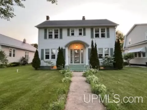 804 S 13th, Escanaba, MI 49829