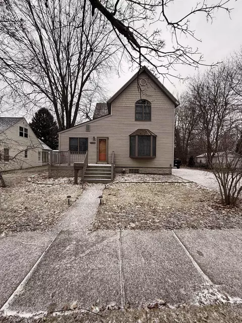 208 Marshall, Essexville, MI 48732
