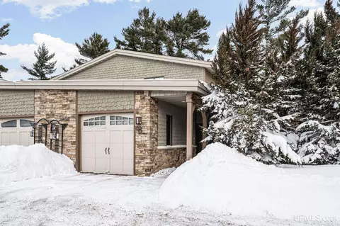351 W Main UNIT 8, Marquette, MI 49855