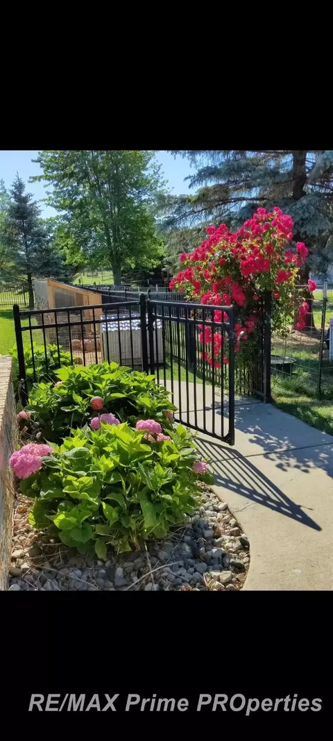 Exterior - 2056 N Duffield, Flushing, MI 48433 photo 16 of 22