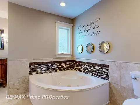 Bath - 2056 N Duffield, Flushing, MI 48433 photo 5 of 8