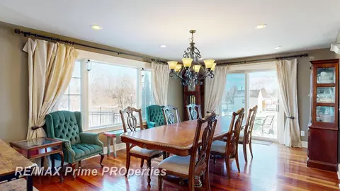 Dining - 2056 N Duffield, Flushing, MI 48433 photo 1 of 3
