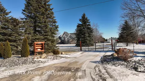 Exterior - 2056 N Duffield, Flushing, MI 48433 photo 2 of 22