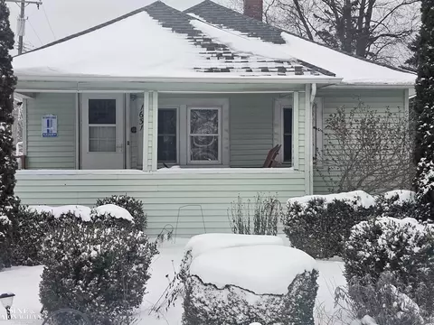 1631 Wells, Port Huron, MI 48060