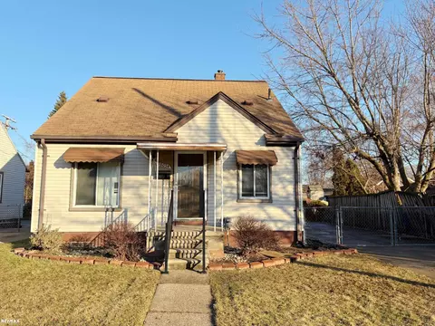 28034 Essex, Roseville, MI 48066