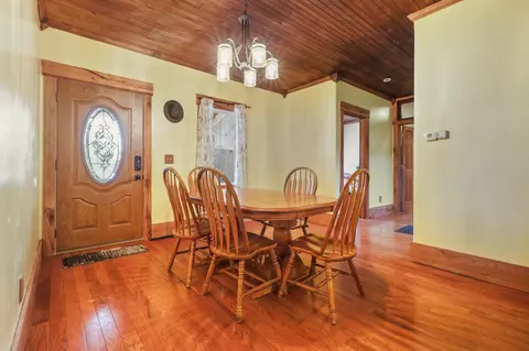 Dining - 6446 W Beard, Perry, MI 48872 photo 2 of 2