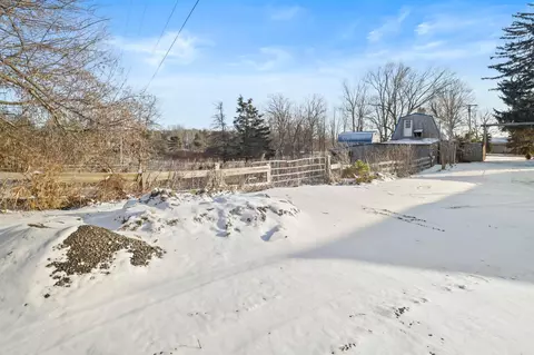 Exterior - 6446 W Beard, Perry, MI 48872 photo 14 of 17