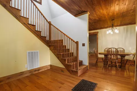 Entry Way - 6446 W Beard, Perry, MI 48872 photo 2 of 6
